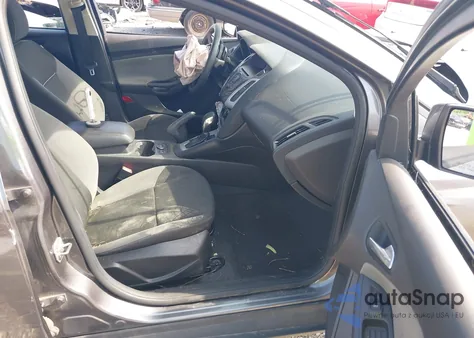 2014 Ford Focus Se z USA, uszkodzony, nr VIN 1FADP3F25EL344880